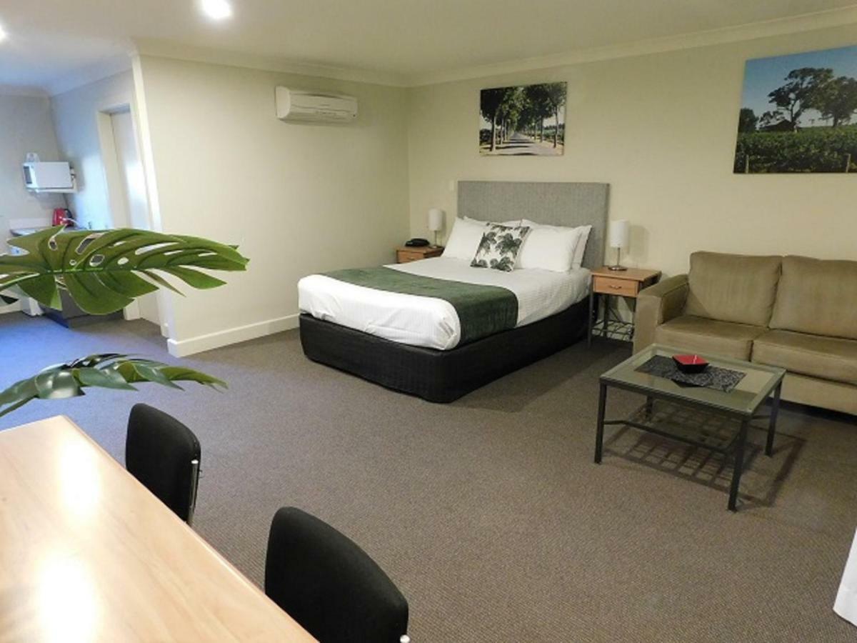 Alexander Cameron Suites Пенола Екстер'єр фото